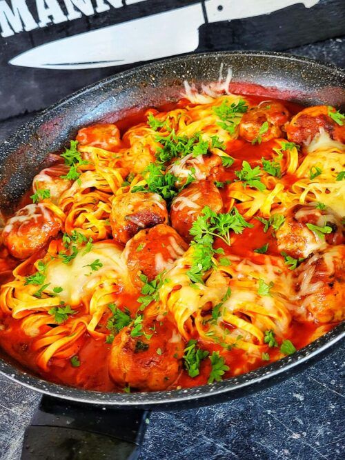 Nudel-Hackbällchen Pfanne