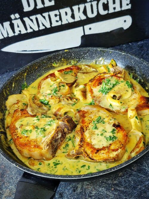 Koteletts mit cremigen Knoblauchpilzen